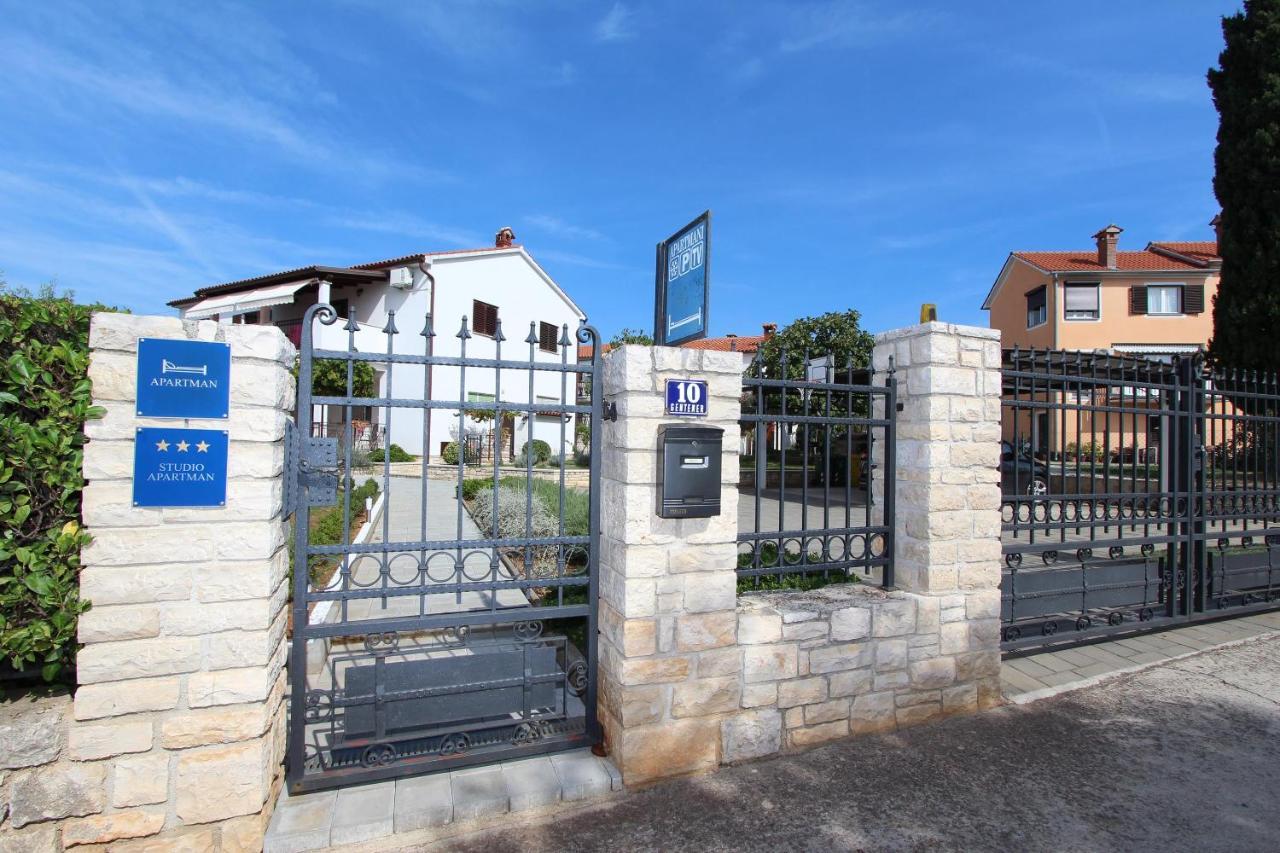 Apartments Mirela Ровінь Екстер'єр фото