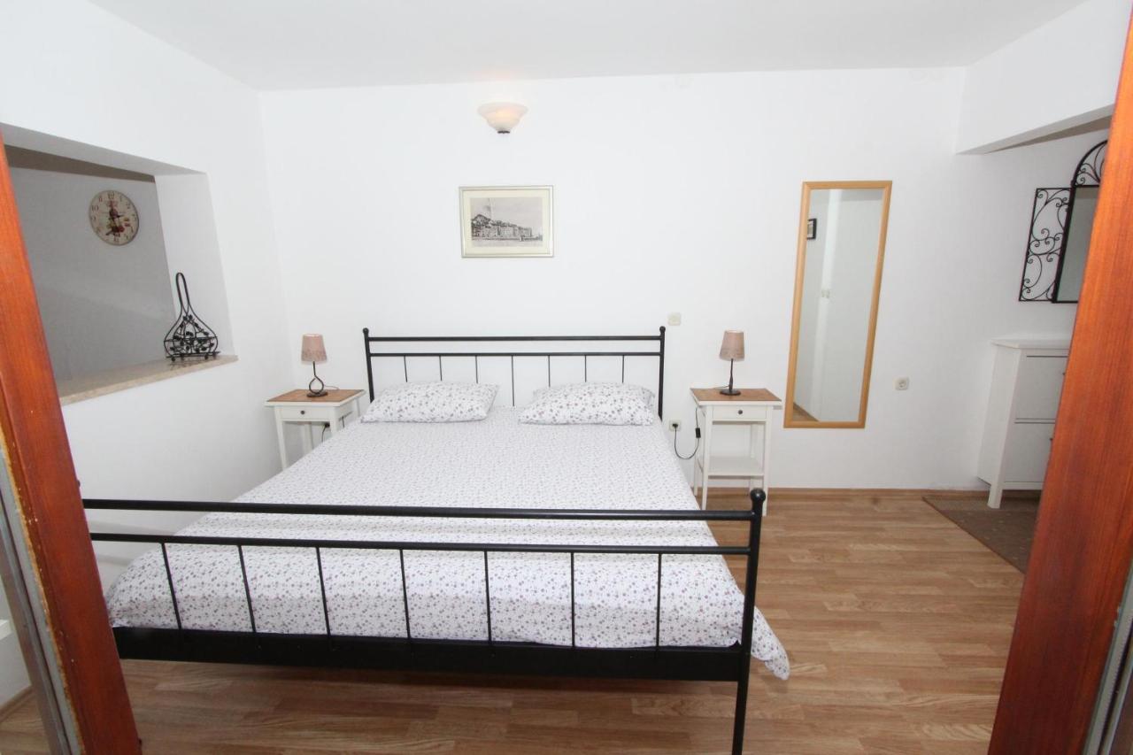 Apartments Mirela Ровінь Екстер'єр фото