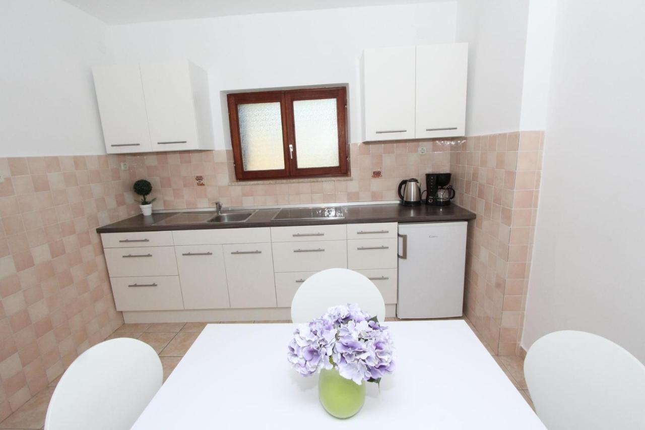 Apartments Mirela Ровінь Екстер'єр фото